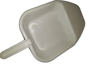 Re-useable Plastic Support Holder for Disposable Cardboard Pulp Slipper Bed Pans - Picture 1 of 3