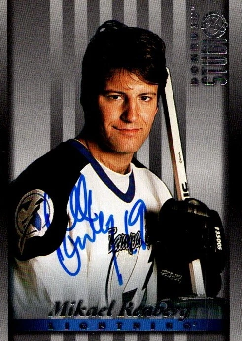 Mikael Renberg autographed hockey card 1997 Donruss Studio #49 - Image 1 of 1