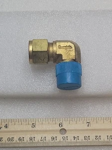 Swagelok Holland Brass 1/2" Tube x 1/2" Mnpt Tubing Adapter B-800-2-8 NOS 1 Qty - Picture 1 of 2