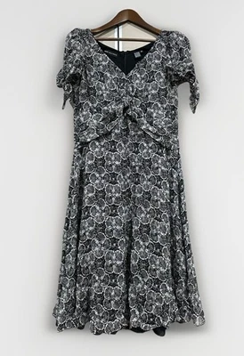 Dana Buchman 90s Y2K Women's Sz 10 Fairy Retro Preppy Silk Black Floral Dress - Image 1 of 4