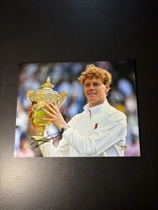 JANNIK SINNER AUTOGRAPH 8x10 PHOTO SIGNED US OPEN WIMBLEDON PSA COA INVEST HOT - Picture 1 of 6