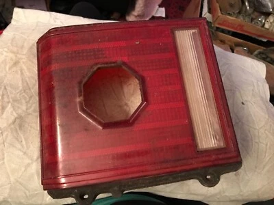 GM PONTIAC GRAND PRIX 1977 LUZ TRASERA LENTE OEM lente Foto 1 de 4
