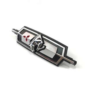MITSUBISHI GALANT GTO 1971 emblema insignia rejilla delantera piezas originales nuevo en stock japón - Imagen 1 de 11