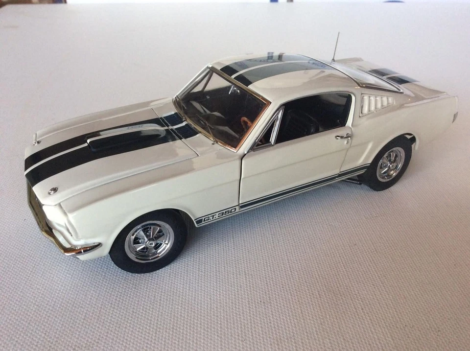 Franklin Mint 1965 Shelby Mustang GT350,1/24,白色,B11TY26,盒子和所有纸 — 第 1/4 张图片