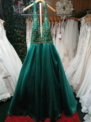 Beautiful Emerald Green and Gold Ballgown gown - Image 1 of 2