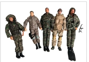 Konvolut 5 GI Joe’s mit über 50 Teilen Zubehör  - Bild 1 von 10