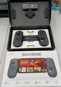Backbone Bb-02-B-R Mobile Game Controller for iPhone, Compatible with Most Games - Afbeelding 1 van 2