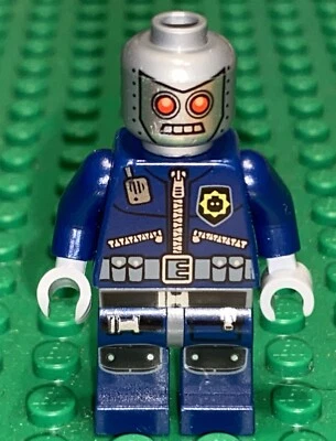 LEGO MOVIE Super Secret Police Dropship 70815 Robot Cop SWAT Minifigure - Image 1 of 4