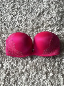 Victoria’s Secret Bombshell Padded Strapless bra 32B Adds 2 Cups ❤️💋 - Picture 1 of 5