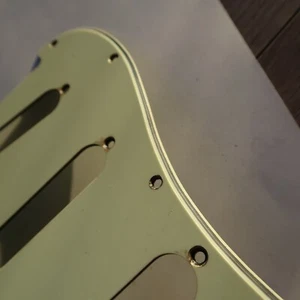 62 Fender Stratocaster Pickguard Mint Green 11 hole relic 60 61  USA avri aged - Picture 1 of 12
