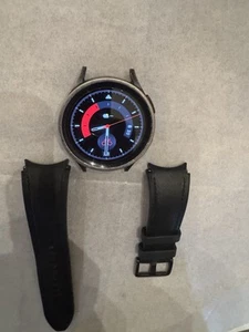 Samsung Galaxy Watch5 Pro SM-R925u Titanium 45mm Black (GPS+LTE) FAIR - Photo 1 sur 11