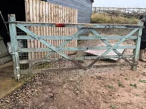 10ft x 4ft 3" WOODEN 5 BAR FIELD / DRIVEWAY GATE comes with HINGES - Picture 1 of 2
