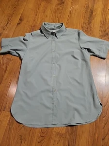 Columbia Sportswear Co Women's Vented Small SS Green Button-Up Blouse - Picture 1 of 6