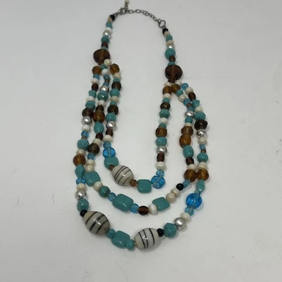Collar de cuentas acrílicas de 3 hilos, cuentas en tono turquesa, blanco y marrón Foto 1 de 4