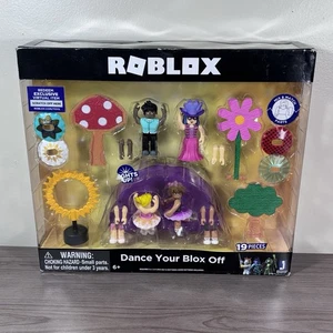 Roblox Celebrity Dance Your Blox Off Playset VIRTUAL ITEM DOWNLOAD Included - Picture 1 of 13