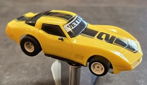 VINTAGE TYCO CHEVROLET CORVETTE HO SLOT CAR YELLOW W CHASSIS RUNS # 2 VETTE - Picture 1 of 6
