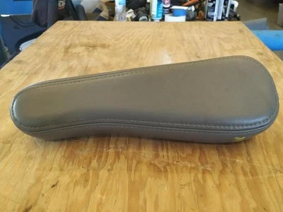 GMC Yukon 2005 diestro reposabrazos trasero silla capitanes gris 174 k millas Foto 1 de 4