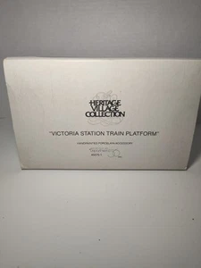 Dept 56 Heritage Village Collection Victoria Station Train Platform #55751 - Picture 1 of 6