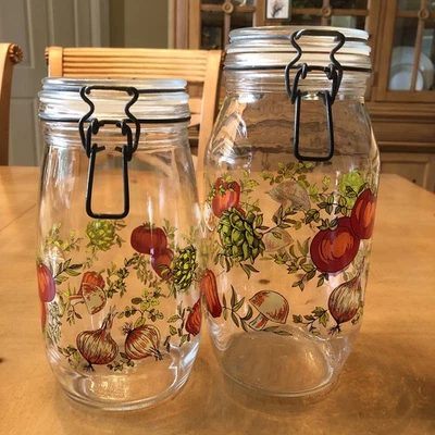 Juego de 2 botes de cristal de amapola vintage Arc France R Carman 2 y 1,5 litros Foto 1 de 4