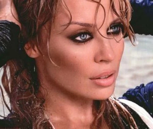 Kylie Minogue Red blooded woman (2004, 2 tracks)  [Maxi-CD] - Bild 1 von 1