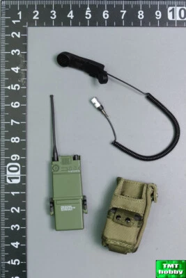 1:6 Scale DAM 78080 US Marine Gunnery Sergeant Crews - AN/PRC-128 Radio w/ Pouch - Image 1 of 2