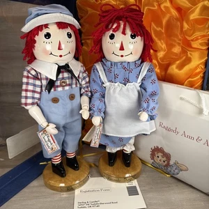 Caja y bolso forrados Sterling & Camille Raggedy Ann & Andy Christmas Cascanueces 2003 - Imagen 1 de 24