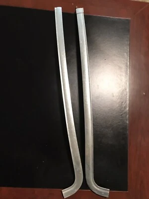 MERCEDES BENZ 380 SE 1984 FRONT UPPER WINSHIELD TRIM MOLDING 2PC - Image 1 of 4