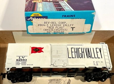 Bev-Bel ho Athearn kits and assembled box car - Image 1 of 4