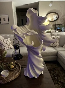 CRACKER BARREL WHITE RESIN 36" GHOST w/COLOR CHANGING LIGHT -NEW - 2023 ORIGINAL - Picture 1 of 15