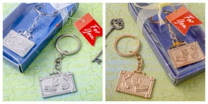 Gold Or Silver Luggage Travel Themed Keychains Bridal Shower Wedding Favors - Bild 1 von 3