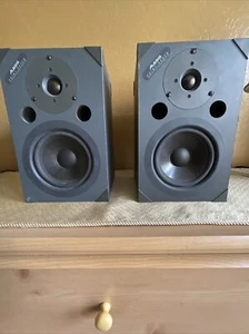 2 - Altavoces monitor de referencia blindado Alesis Point Seven 4 ohmios 100 W excelente estado - Imagen 1 de 5