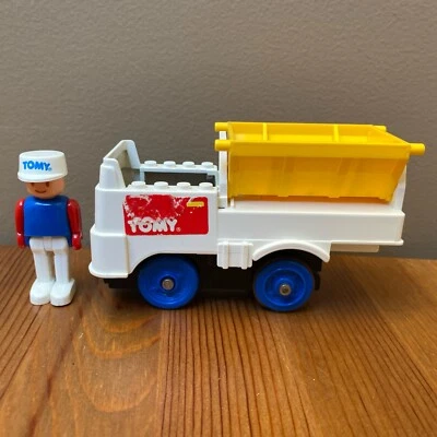 Camión de volteo Tomy Plarail 1988 vintage motor cinético y conductor - sin probar con defectos Foto 1 de 4