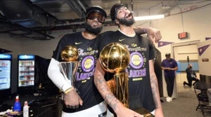 Lebron James & Anthony Davis Los Angeles Lakers 2020 NBA Champion 12x18 Poster - Picture 1 of 1