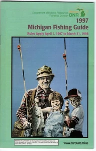 1997 MICHIGAN DNR FISHING GUIDE DIGEST RULES HUNTER LICENSE - MI-DEER-PATCH - Picture 1 of 1