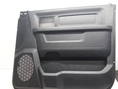 13-18 RAM 1500 2500 3500  Front Door Trim Panel PASSENGER/RIGHT SIDE Foto 1 de 4