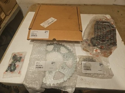 Оригинальная цепная звездочка D6 Ducati Monster 696 2008-2014 67620711A - Изображение 1 из 4