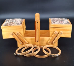 Vintage Holz Akkordeon Nähkasten mit Stoffdeckel Deckel erweiterbar Aufbewahrung - Bild 1 von 13