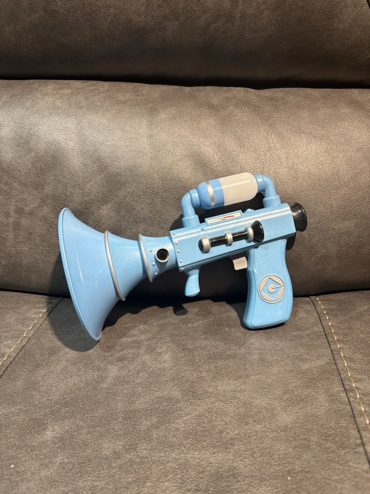 Minions Despicable Me Fart Gun Blaster TESTED WORKS Universal Studios Gru Toy - Image 1 of 4