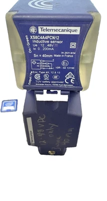 Telemecanique Sensors Xs8c4a4pcn12 Rectangular Proximity Sensor - Image 1 of 4
