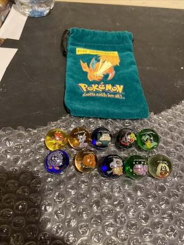 Vintage Pokémon Marbles with Dragonite bag 10 Marbles nice set Cover