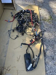 2015- 🆙⬆️.  DODGE CHARGER ENGINE BAY ROOM WIRE WIRING HARNESS OEM With FUSE BOX - Picture 1 of 11