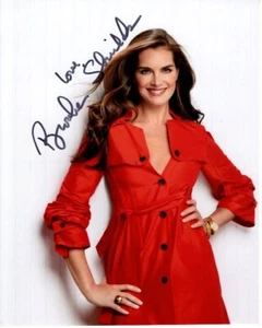 BROOKE SHIELDS Signed 8x10 Photo w/ Hologram COA - Picture 1 of 2