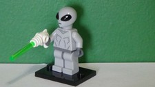  Lego Minifigure - CLASSIC ALIEN with Ray Gun - Series 6