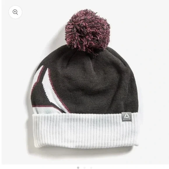 Gorro Reebok Pom Blanco y Negro Nuevo Con Etiquetas Foto 1 de 1
