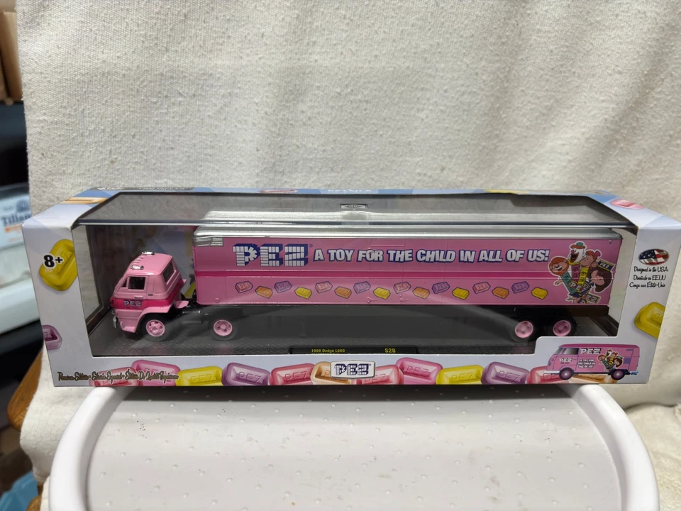 M2 MACHINES PEZ 1969 DODGE L600 TRUCK & TRAILER NEW IN BOX - Image 1 of 3