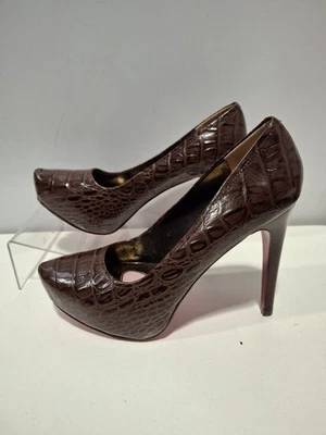 Paris Hilton Women's Browns/Pink Size 7.5M Audi Gagtor Embossed Pumps - Image 1 of 4