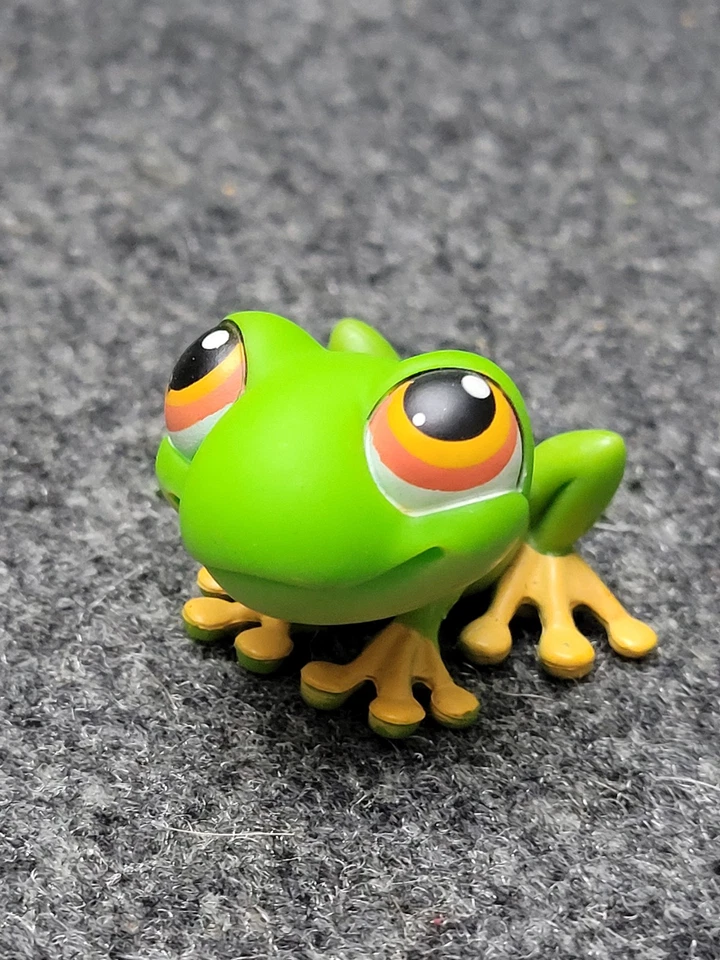 Figura Rana Verde Littlest Pet Shop Pies Amarillos Ojos Naranja LPS Juguete Coleccionable Foto 1 de 4