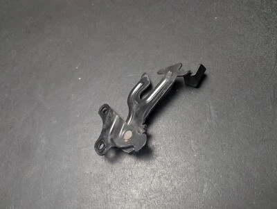 Captura de seguridad del capó Volvo S60 2015 31218611 2014 2016 2017 2018 Foto 1 de 4