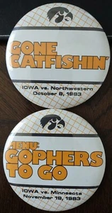 1983 Iowa Hawkeyes Football 2-Button Set 3.5" Gone Catfishin' & Gophers To Go - Picture 1 of 3