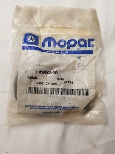OEM Mopar 5012824AA Axle Seal 1999-04 Jeep - Bild 1 von 10